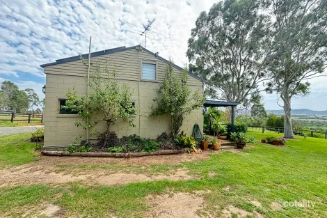 35 Orient St, Greta, NSW 2334