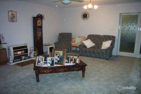 Property photo of 26 Nardoo Street Glenfield Park NSW 2650