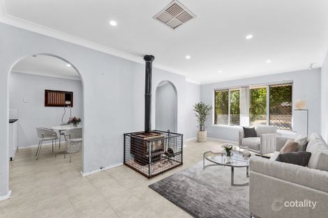 Property photo of 2 Wyloo Place Armadale WA 6112