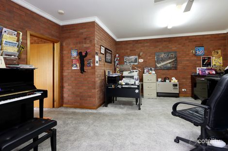 Property photo of 16 Rachel Court Sale VIC 3850