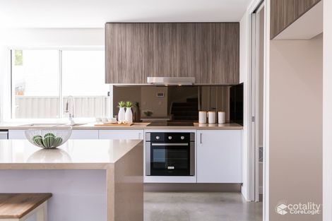 Property photo of 2/256 Bayview Street Hollywell QLD 4216