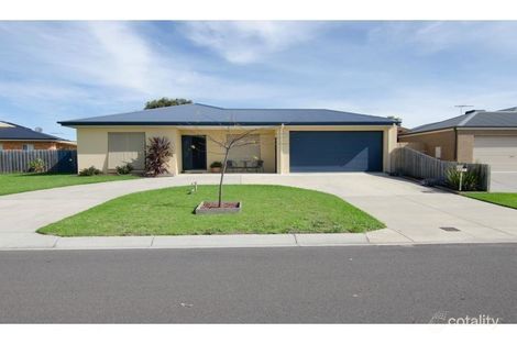 Property photo of 5 Thom Road Lang Lang VIC 3984