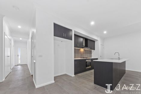 Property photo of 4 Alister Grove Tarneit VIC 3029