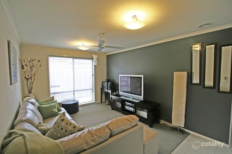 Property photo of 43 Wakenshaw Crescent Pakenham VIC 3810