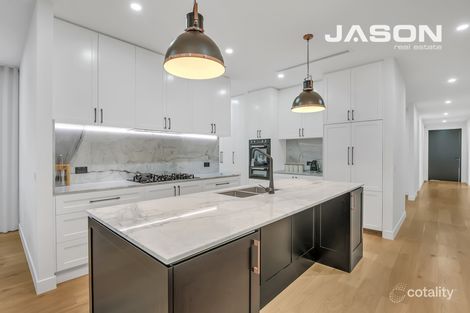 Property photo of 1 Wolfenden Mews Greenvale VIC 3059