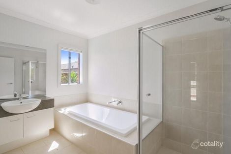 Property photo of 3 Dewberry Drive Keysborough VIC 3173