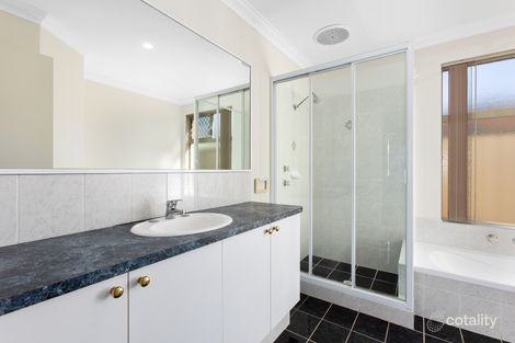 Property photo of 4/4-12 Ayer Road Queens Park WA 6107