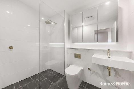Property photo of 16 Amalfi Drive Wentworth Point NSW 2127