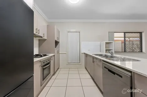 Property photo of 10 Hookes Terrace Springfield Lakes QLD 4300