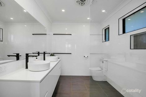 279 Chapel Rd, Nikenbah, QLD 4655