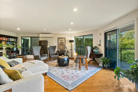 Property photo of 8 Masthead Place Berkeley NSW 2506