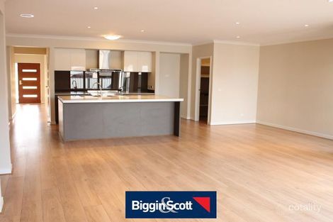 Property photo of 2 Meadowcroft Road Wollert VIC 3750