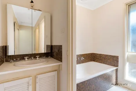 Property photo of 13 Carina Drive Melton VIC 3337