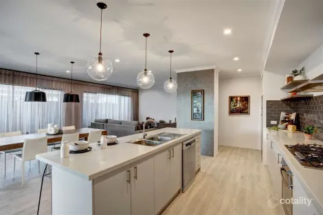 Property photo of 8 Boundary Street Bundamba QLD 4304