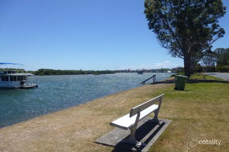 22 Bundarra St, Coombabah, QLD 4216