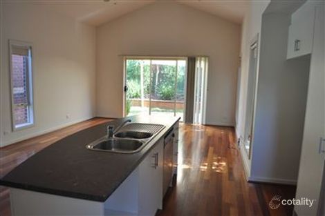 Property photo of 8 McPhie Place Lake Gardens VIC 3355