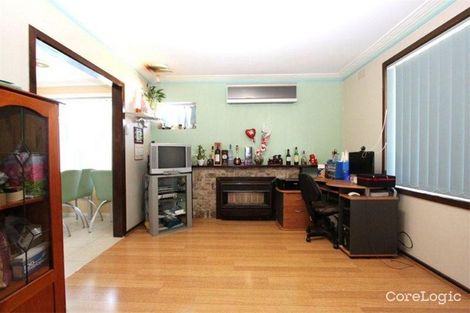 Property photo of 19 Roussac Court Sunshine North VIC 3020