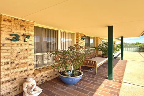 Property photo of 37 Turner Street Condobolin NSW 2877
