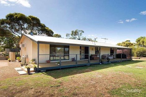 16 Blacker Rd, Willyaroo, SA 5255