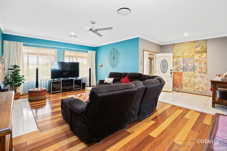 Property photo of 3 Cypress Grove Aberglasslyn NSW 2320