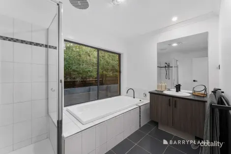 Property photo of 20 Weyburn Road Boronia VIC 3155