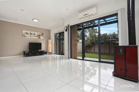 Property photo of 17/18 Holland Crescent Casula NSW 2170