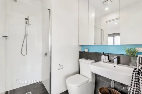 Property photo of 301/193 McKinnon Road McKinnon VIC 3204