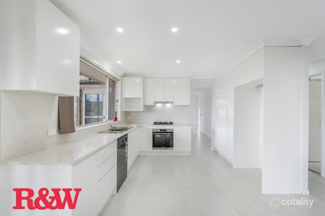 Property photo of 4 Torrens Place Kearns NSW 2558