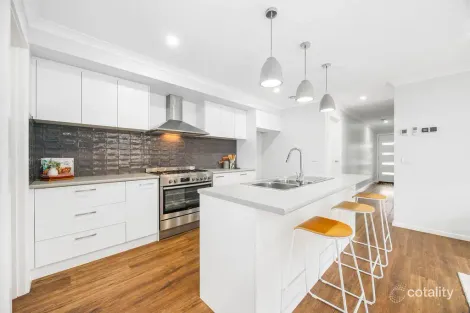 Property photo of 44 Royal York Road Winter Valley VIC 3358