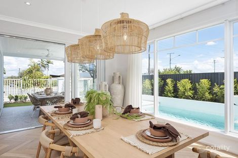 81 Broad St, Labrador, QLD 4215