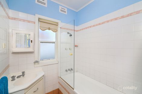 Property photo of 18 Collard Road Point Clare NSW 2250