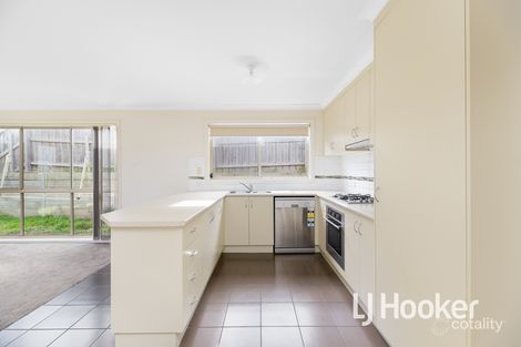 5/12 Mcclenaghan Pl, Pakenham, VIC 3810