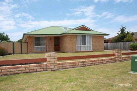 7 Racecourse Cres, Turners Beach, TAS 7315