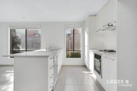 Property photo of 25 Alderbark Way Greenvale VIC 3059