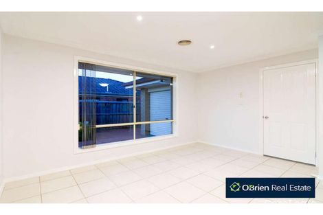 Property photo of 90 Skyline Way Berwick VIC 3806