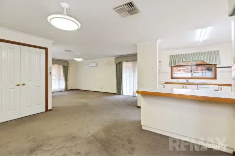 Property photo of 3/12 Bourkelands Drive Bourkelands NSW 2650