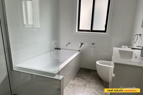 4 Downing Ave, Regents Park, NSW 2143