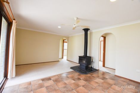 Property photo of 6 Warrigal Street Willow Vale NSW 2575