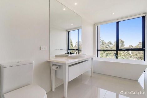 Property photo of 27 Manchester Crescent Bundoora VIC 3083