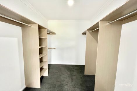 Property photo of 4 Taradale Crescent Fraser Rise VIC 3336