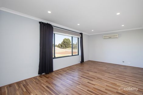 Property photo of 25 Kurrajong Boulevard Banksia Grove WA 6031