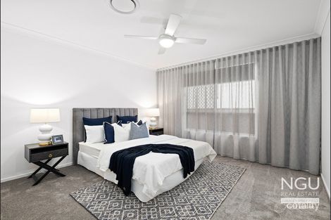 Property photo of 39 Barham Way Spring Mountain QLD 4300