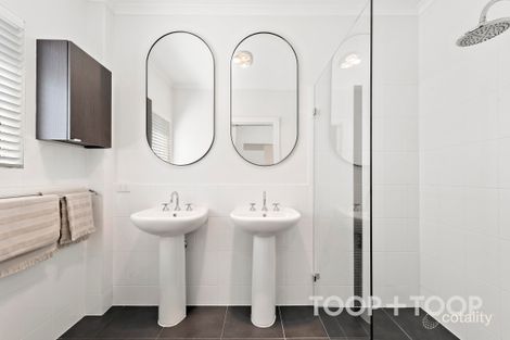Property photo of 17 Cambridge Terrace Kingswood SA 5062