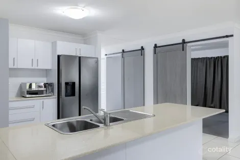 Property photo of 5 Ayesha Place Calamvale QLD 4116