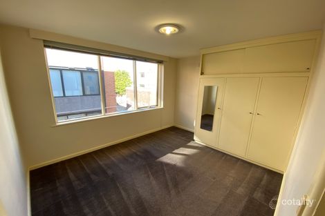 Property photo of 6/1 Ravens Grove St Kilda East VIC 3183