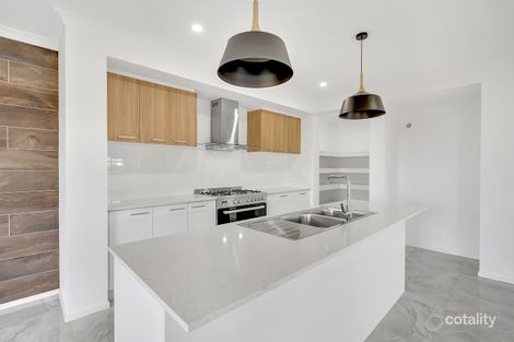 Property photo of 47 Charteris Drive Craigieburn VIC 3064