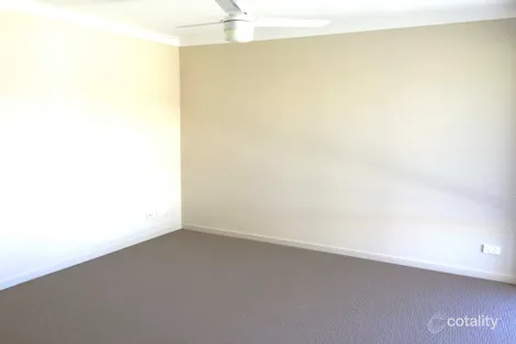 Property photo of 33 John Crescent Pimpama QLD 4209