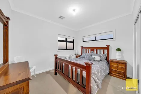 Property photo of 16 Combine Drive Truganina VIC 3029