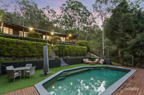 Property photo of 21 Lydford Close Bonogin QLD 4213