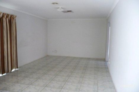 Property photo of 16 Emerald Circuit Craigieburn VIC 3064